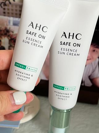 [AHC] 세이프온 에센스 선크림 올리브영 스페셜 증정 기획세트 — 5점을 준 리뷰어가 2022년 6월 올린 사용 사진