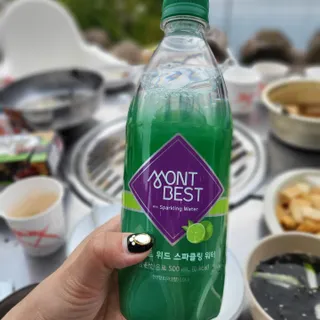 몽베스트 Montbest with Sparkling water Lime20병 — 5점을 준 리뷰어가 2021년 10월 올린 사용 사진