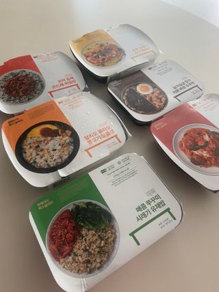 직탁 식단관리 3종 도시락(꼬막 듬뿍 곤드레비빔밥, 알리오올리오 불고기오믈렛, 매콤쭈꾸미 시래기유채밥) — 5점을 준 리뷰어가 2022년 7월 올린 사용 사진