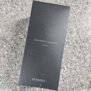 르핸스 퍼포밍 5 샴푸 비반트 포렛/베티버 포그 — 5점을 준 리뷰어가 2023년 2월 올린 사용 사진