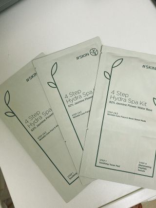 태그스킨 4스텝 주름개선 피부미백 영양 마스크팩 3개 세트(최신버전) — 5점을 준 리뷰어가 2022년 7월 올린 사용 사진