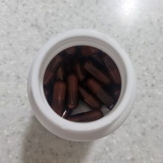 프리마인 홍삼의 강력한 에너지, 이제는 흡수율을 높인 최첨단 캡슐로 간편하게 초고속 충전하세요. — 5점을 준 리뷰어가 2022년 10월 올린 사용 사진