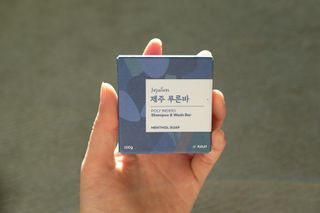 제주인디 제주 푸른바 폴리인디고 샴푸&워시 — 4점을 준 리뷰어가 2021년 12월 올린 사용 사진