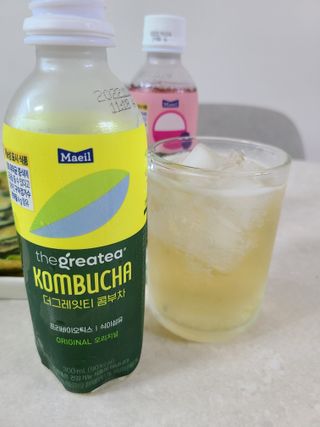 더그레잇티 콤부차 300ml *12개입 (오리지널 6개+베리리치 6개) — 5점을 준 리뷰어가 2022년 7월 올린 사용 사진