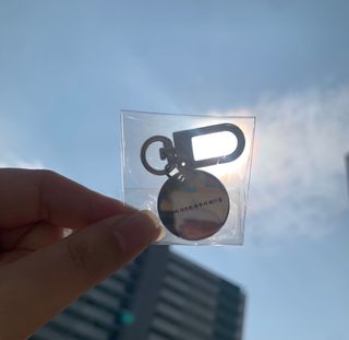 컴바이유 써지컬 각인 키링 [반려동물 인식표, 커플 키링, 가족 키링] — 5점을 준 리뷰어가 2022년 3월 올린 사용 사진