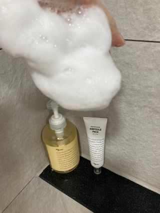 빅그린 카렌듈라(지성두피용)&시카(중건성두피용)탈모샴푸500ml-택1,빅그린 프리미어바이옴탈모앰플팩 60ml — 5점을 준 리뷰어가 2022년 12월 올린 사용 사진