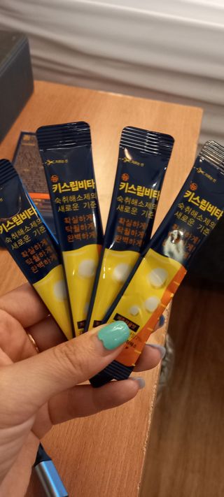 [키스립] 근본적인 숙취원인 해결 숙취해소제 뉴키스립비타 — 4점을 준 리뷰어가 2022년 8월 올린 사용 사진