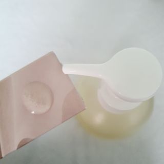 아미퓨어 두피 관리는 천연계면활성제와 함께 라이크 어 노푸 샴푸 — 5점을 준 리뷰어가 2021년 6월 올린 사용 사진