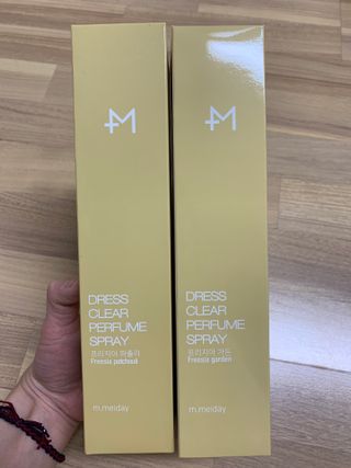 [엠메이데이] 드레스클리어 퍼퓸 스프레이 300ml 프리지아 가든향+프리지아 파출리향 — 5점을 준 리뷰어가 2022년 1월 올린 사용 사진