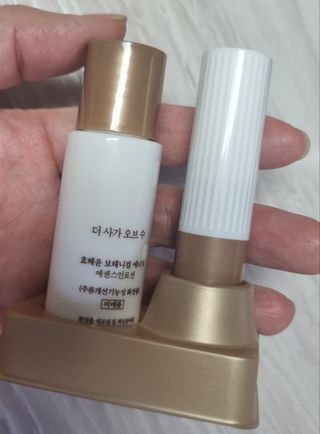 더사가오브수 [사가수] 효혜윤 보태니컬 에너지 에센스인로션 20ml /아이포올 스틱 3g — 5점을 준 리뷰어가 2023년 2월 올린 사용 사진