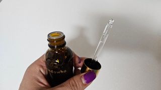 스킨큐어 산다화 비타민c 화이트닝 에센스 30ml — 4점을 준 리뷰어가 2023년 12월 올린 사용 사진