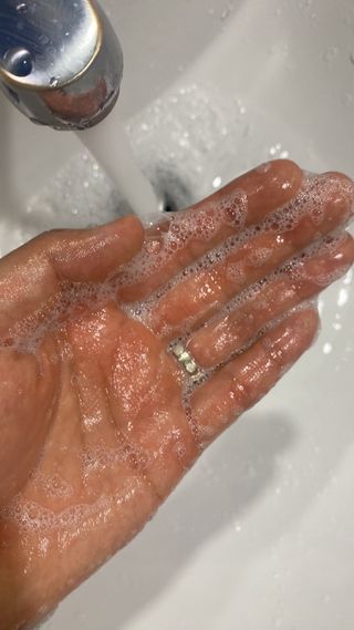 에일리언오더즈 센티드 핸드 앤 바디 워시 290ml (3종 택1) — 5점을 준 리뷰어가 2023년 8월 올린 사용 사진