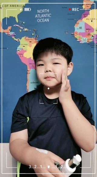[AHC] 세이프온 에센스 선크림 올리브영 스페셜 증정 기획세트 — 5점을 준 리뷰어가 2022년 6월 올린 사용 사진