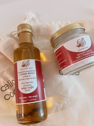 [딜리셔스코드] 타르투피 알레산드로 로시 트러플 소금 100g +트러플 오일 100ml set — 4.5점을 준 리뷰어가 2022년 6월 올린 사용 사진
