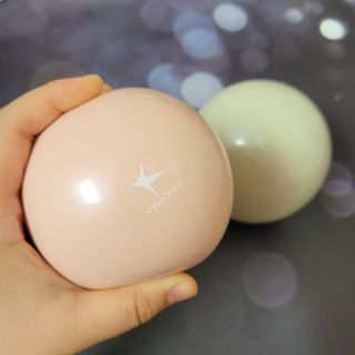 트라택 쿠셔닝 웨이트볼 0.5kg + 1kg SET — 5점을 준 리뷰어가 2022년 6월 올린 사용 사진