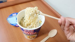 NISSIN 닛신 컵누들  4종 - 씨푸드오리지날, 씨푸드 스파이시, 씨푸드 커리, 씨푸드 XO소스 — 5점을 준 리뷰어가 2022년 4월 올린 사용 사진