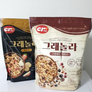씨알푸드 씨알로 그래놀라 2종 후르츠+크랜베리 아몬드 — 5점을 준 리뷰어가 2022년 7월 올린 사용 사진
