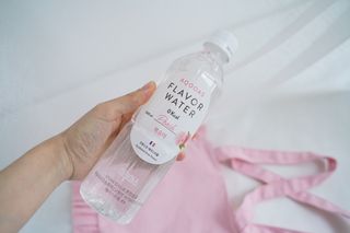 아쿠아스 플레이버워터 ★[아쿠아스] 제로칼로리 플레이버워터 복숭아/청포도 1BOX 20개입 — 4.5점을 준 리뷰어가 2021년 4월 올린 사용 사진
