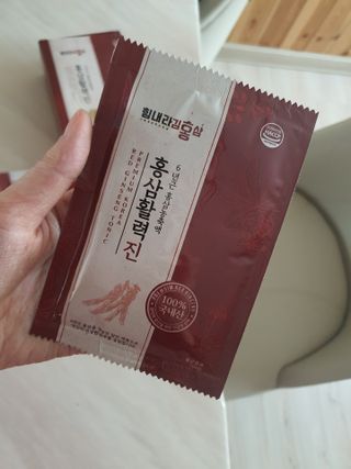 힘내라김홍삼 홍삼활력진 50ml x 5포 — 5점을 준 리뷰어가 2021년 4월 올린 사용 사진