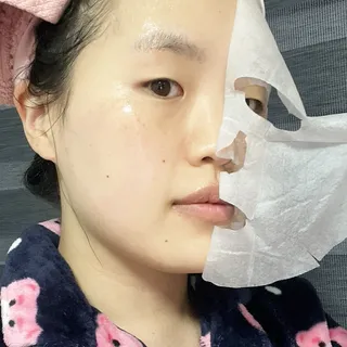 세뚜아(Cettua) [세뚜아] 모이스처 밸런싱 페이셜 마스크 Cettua Moisture Balancing Facial Mask 5매 — 5점을 준 리뷰어가 2023년 12월 올린 사용 사진