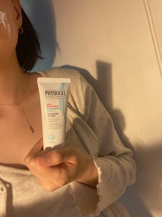 피지오겔 레드수딩 시카밸런스 크림 50ml — 3점을 준 리뷰어가 2022년 4월 올린 사용 사진