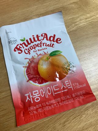 [복음자리] 바리스타 패키지 2종 랜덤발송 (딸기스무디 스틱+샤인머스캣에이드 or 망고스무디+자몽에이드) — 5점을 준 리뷰어가 2022년 7월 올린 사용 사진