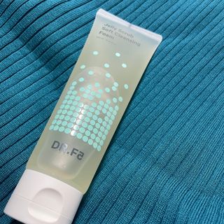 닥터에프파이브 젤리스크럽 소프트 클렌징폼 120ml — 5점을 준 리뷰어가 2022년 5월 올린 사용 사진
