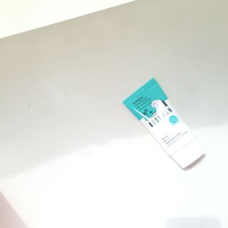 부쉬맨 워터프루프 프로 선크림 50g SPF50+ PA++++ — 4점을 준 리뷰어가 2023년 5월 올린 사용 사진