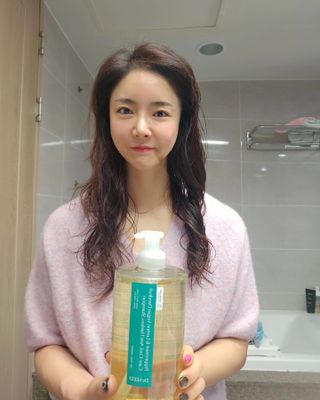 닥터시드 페퍼민트 앤 레몬 비건 비듬케어 쿨 탈모 샴푸 (1000ml) — 5점을 준 리뷰어가 2024년 2월 올린 사용 사진