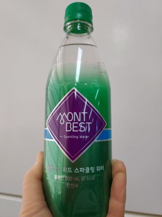 몽베스트 Montbest with Sparkling water Plain 20병 — 5점을 준 리뷰어가 2023년 3월 올린 사용 사진