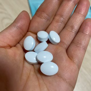 입 냄새 완화에 도움을 주는 에티켓 캔디 앳캔디 스트롱민트 — 5점을 준 리뷰어가 2021년 2월 올린 사용 사진