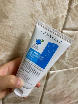 랑벨 수퍼내츄럴 아쿠아 수딩 크림 100ml — 5점을 준 리뷰어가 2022년 4월 올린 사용 사진