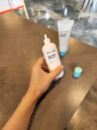 리더스코스메틱 리더스 카밍 바이오틱스 #1등 진정 기획세트 [에센스 워터150ml + 크림 마스크80ml] — 5점을 준 리뷰어가 2022년 8월 올린 사용 사진