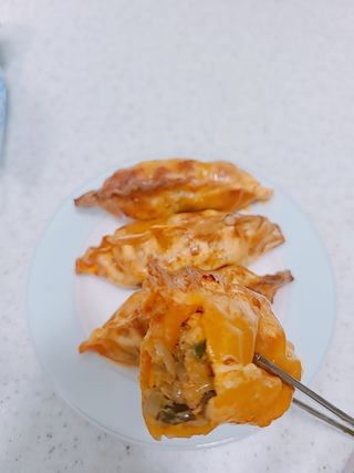 한만두 진한 해물맛 짬뽕만두 1kg — 5점을 준 리뷰어가 2021년 4월 올린 사용 사진