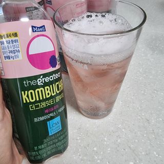 더그레잇티 콤부차 [매일유업] 더그레잇티 44kcal 콤부차 300ml *12개입 (오리지널 6개+베리리치 6개) — 5점을 준 리뷰어가 2023년 8월 올린 사용 사진