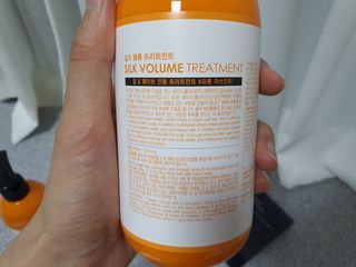 썸헤어 / SUMHAIR 썸헤어 실크 볼륨 샴푸+트리트먼트 프룻자스민티 — 4점을 준 리뷰어가 2021년 6월 올린 사용 사진