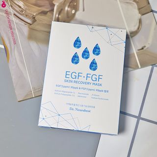 Dr.느루벗 느루벗 EGF FGF 스킨 리커버리 마스크 10장 — 5점을 준 리뷰어가 2021년 3월 올린 사용 사진