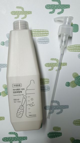마더케이 디아 프리미엄 젖병세정제 500ml 액상형/무향 — 5점을 준 리뷰어가 2021년 12월 올린 사용 사진