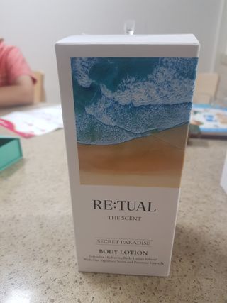 레츄얼 더 센트 바디로션 시크릿 파라다이스(500ml) — 5점을 준 리뷰어가 2022년 7월 올린 사용 사진