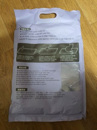 겟플렉스 켓플렉스 캣츠룸BS-1 고양이모래 4kg — 4점을 준 리뷰어가 2020년 12월 올린 사용 사진
