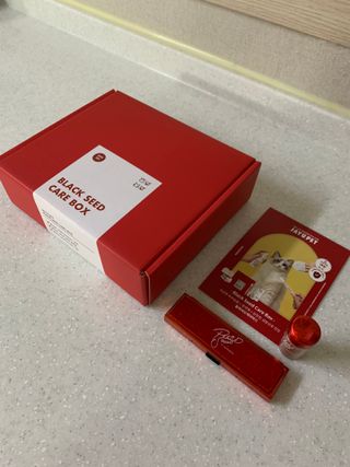 [자유펫] 고양이 턱드름 여드름 예방 및 제거 세트, 블랙씨드케어박스 — 5점을 준 리뷰어가 2021년 10월 올린 사용 사진