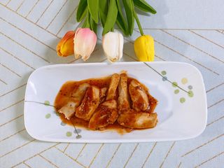 굽네몰 [굽네] 소스가 맛있는 닭가슴살 슬라이스 4종 — 4점을 준 리뷰어가 2021년 11월 올린 사용 사진