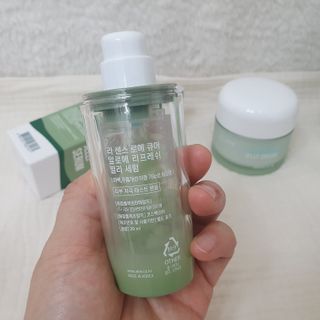 김정문알로에 큐어 큐어 알로에 리프레쉬 젤리 세럼, 큐어 알로에 하이드로 젤리 크림 — 5점을 준 리뷰어가 2021년 4월 올린 사용 사진