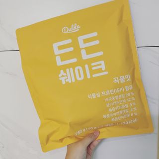 [덜다] 든든 식물성 단백질 쉐이크 40g X 7입 (곡물/딸기) — 4.5점을 준 리뷰어가 2023년 8월 올린 사용 사진