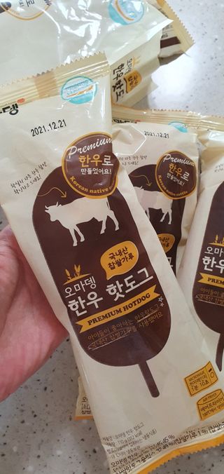 오마뎅 한우핫도그 — 5점을 준 리뷰어가 2021년 5월 올린 사용 사진