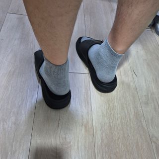 다운블로우 🎈[구매평] 국내생산 기능성 아치 서포트 쿠셔닝 슬라이드 슬리퍼 DB 1400 — 5점을 준 리뷰어가 2025년 8월 올린 사용 사진