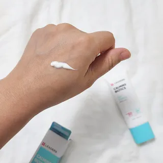 리더스코스메틱 리더스 카밍 바이오틱스 선 에센스 SPF 50+ PA++++ — 5점을 준 리뷰어가 2022년 7월 올린 사용 사진