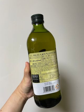 마에스트로 엑스트라버진 올리브 유 마에스트로 엑스트라버진 스페인 올리브유 — 5점을 준 리뷰어가 2022년 5월 올린 사용 사진
