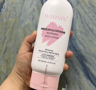 위시스 프리미엄 글루타치온  화이트닝 바디로션 — 5점을 준 리뷰어가 2023년 1월 올린 사용 사진