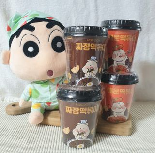 유비쿡 컵떡볶이 매운컵떡볶이2개/ 짜장컵떡볶이 2개  총 4개세트 — 5점을 준 리뷰어가 2021년 2월 올린 사용 사진